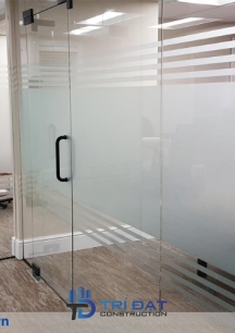 Chuyên thi công cửa kính cường lực trọn gói, uy tín TP HCM - Xây Dựng Trí Đạt